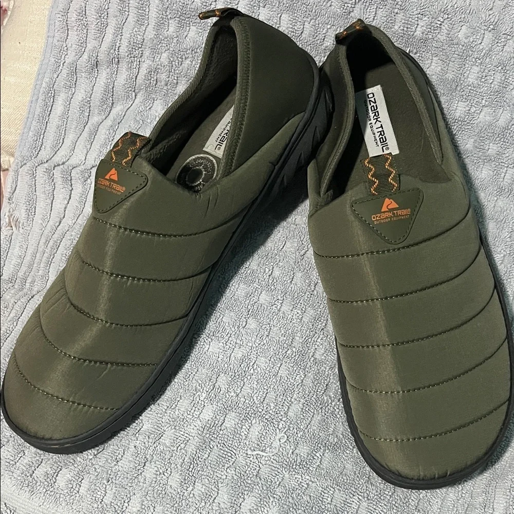 Ozark Trail Puffer Slippers in olive green